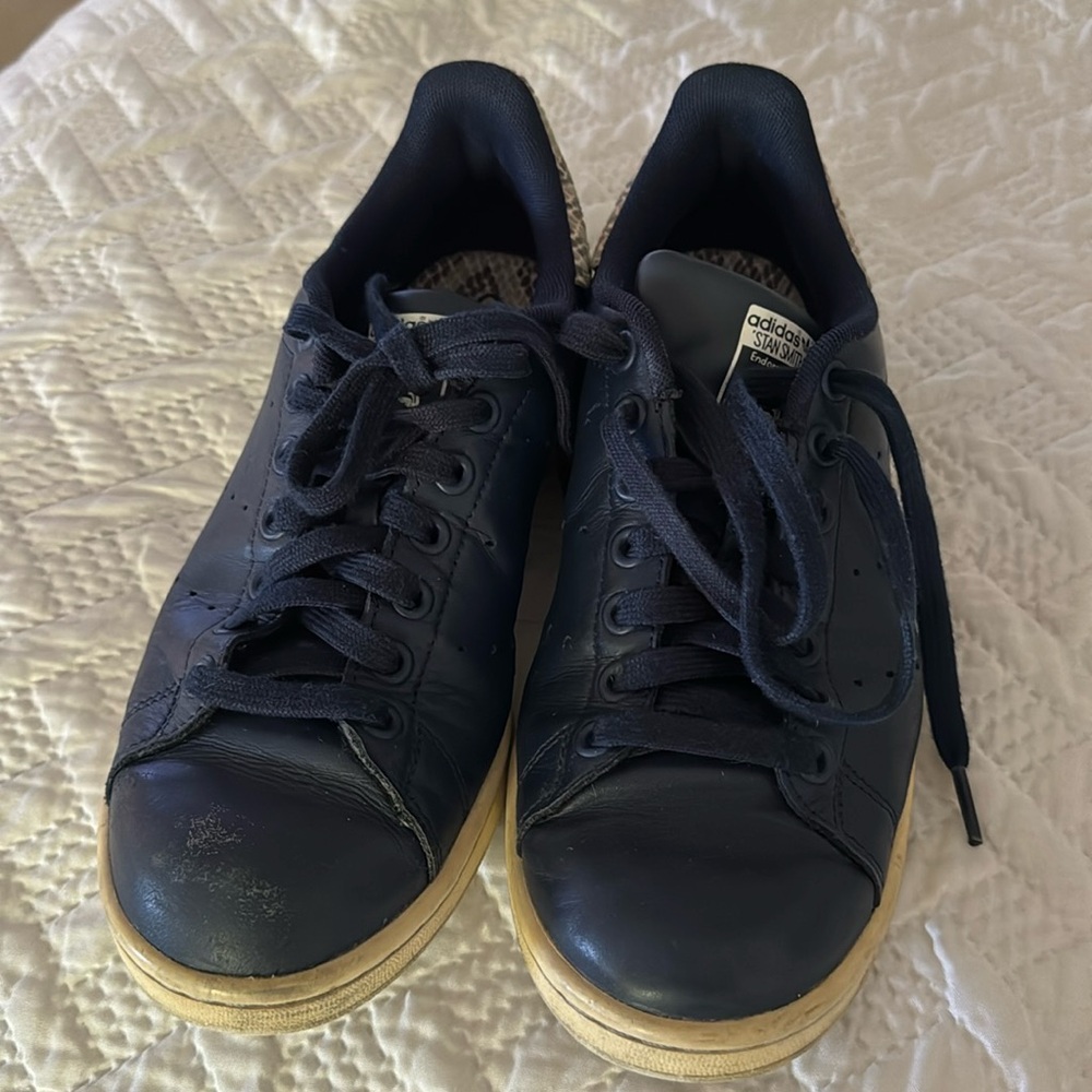 Navy blue women’s Stan Smith Sneakers